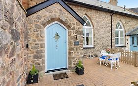1 Chapel Mews